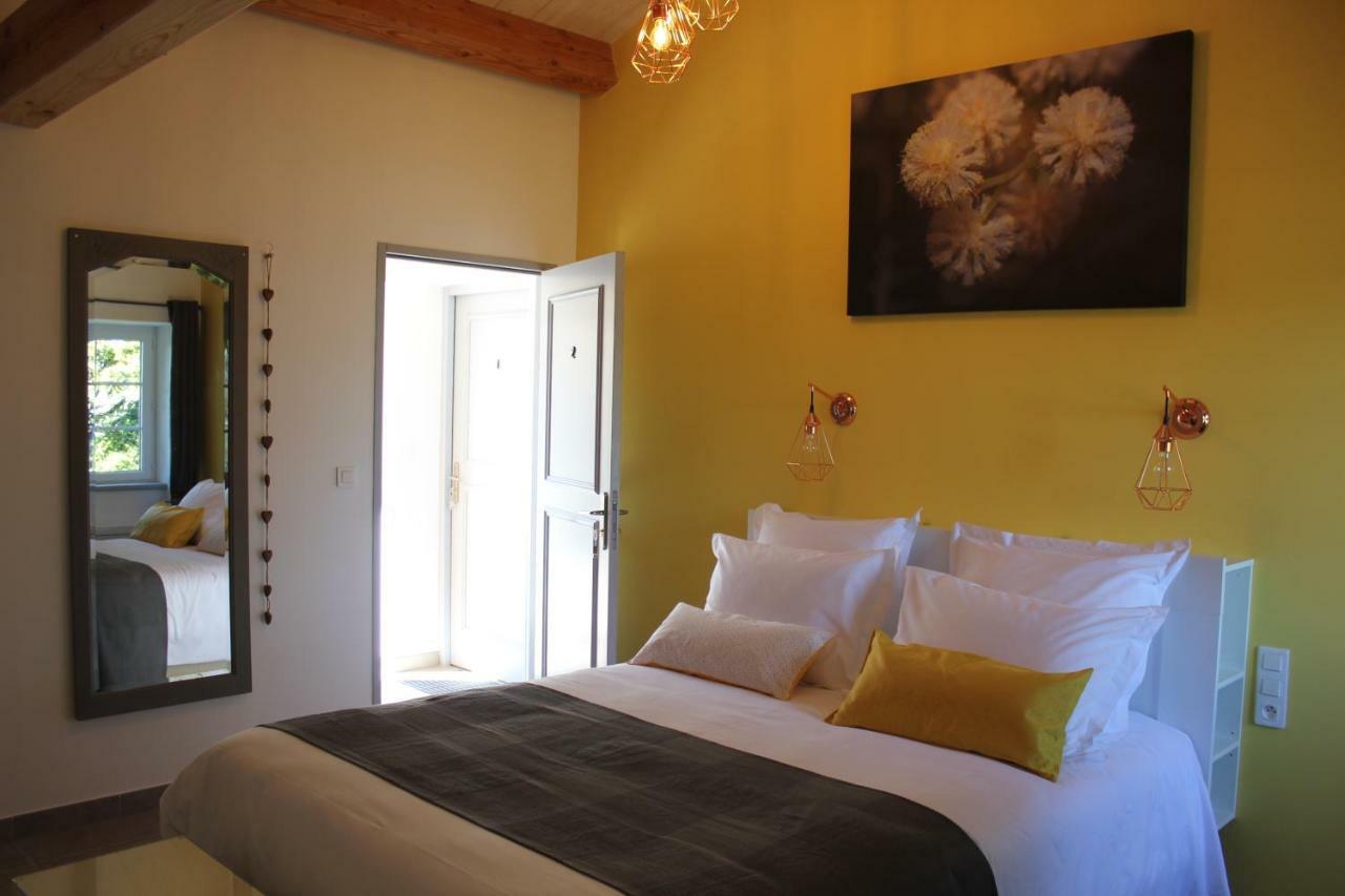 Domaine Forvent Bed & Breakfast Saint-Julien-de-Peyrolas Екстериор снимка