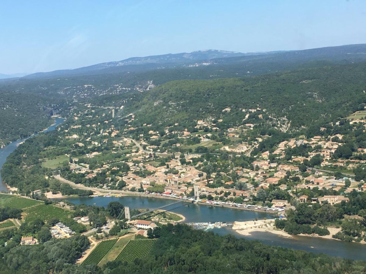 Domaine Forvent Bed & Breakfast Saint-Julien-de-Peyrolas Екстериор снимка
