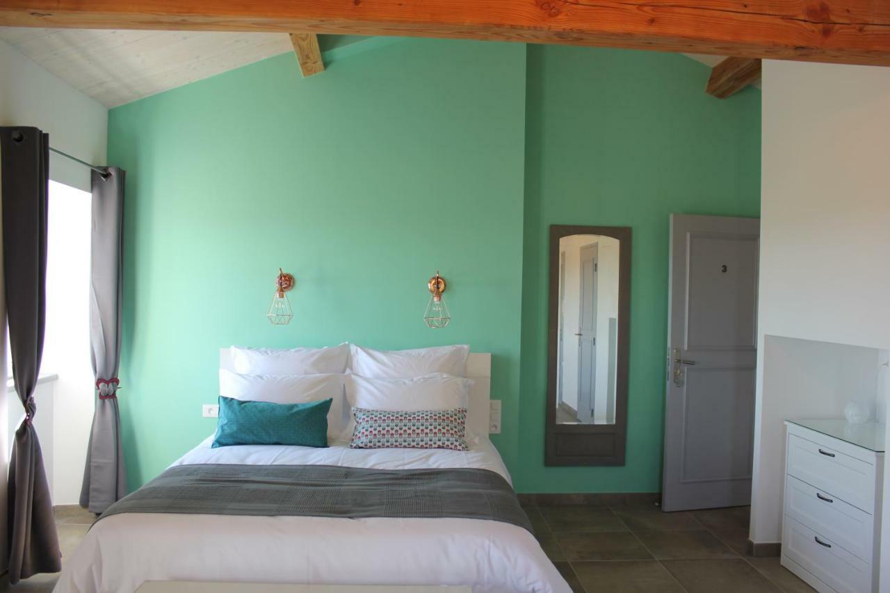 Domaine Forvent Bed & Breakfast Saint-Julien-de-Peyrolas Екстериор снимка